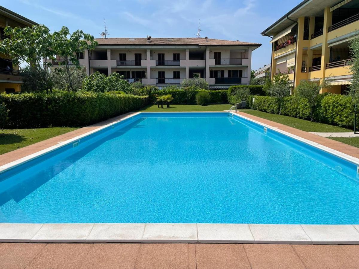 Gardappartamenti Tito Speri Pool And Garden シルミオーネ エクステリア 写真