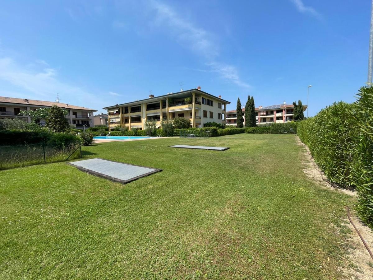 Gardappartamenti Tito Speri Pool And Garden シルミオーネ エクステリア 写真